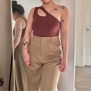 One Shoulder Cut-Out Brami